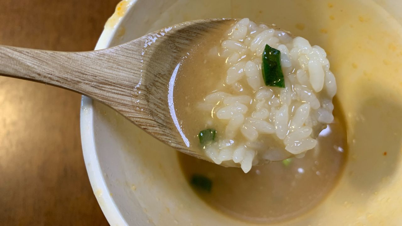 みそきんにごはんを入れたところ